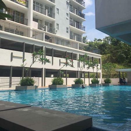 Spacious & Cozy Condo - Hijauan Heights Block C 加影 外观 照片