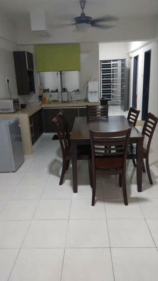 Spacious & Cozy Condo - Hijauan Heights Block C 加影 外观 照片