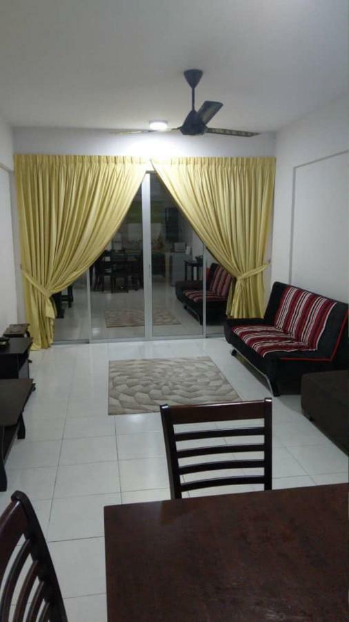 Spacious & Cozy Condo - Hijauan Heights Block C 加影 外观 照片