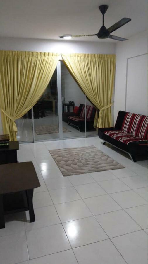 Spacious & Cozy Condo - Hijauan Heights Block C 加影 外观 照片